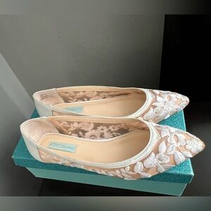 Betsey Johnson Leah Flats size 8.5